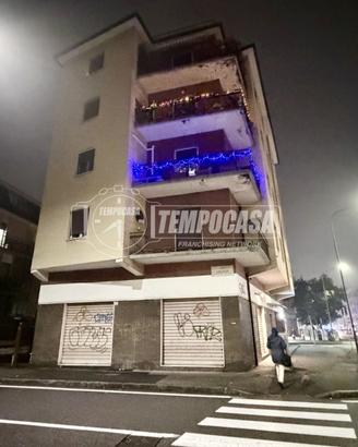 Ampio quadrilocale con balcone a due passi dal cen