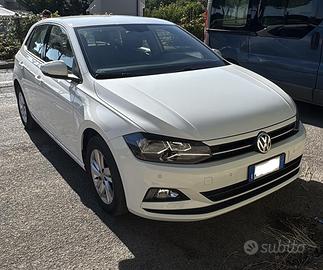 Volkswagen Polo VI 2018 1.6 diesel