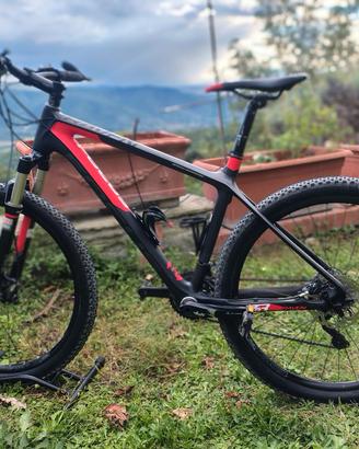 mtb Focus Raven 27R 5.0 in carbonio