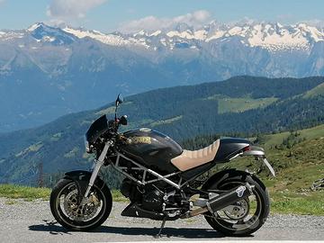 Ducati Monster 620 i.e. (2004) - Carbon Edition