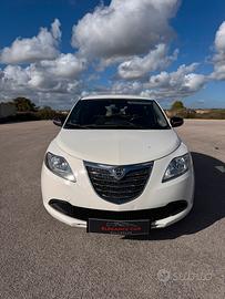 LANCIA YPSILON LONDON PARIS