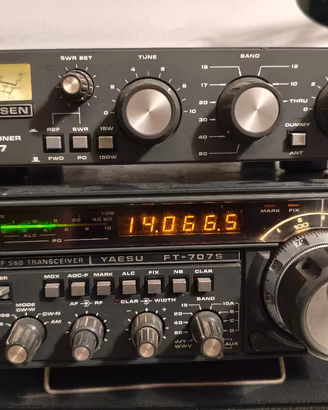 yaesu ft 707 e yaesu FC 707 radio hf
