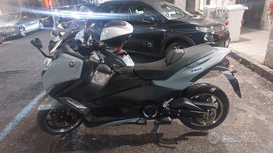 Yamaha TMAX 560 Tech Max