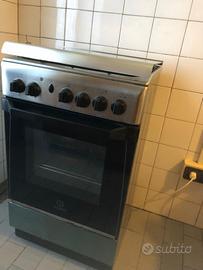 Cucina economica indesit