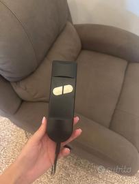 poltrona per anziani con telecomando