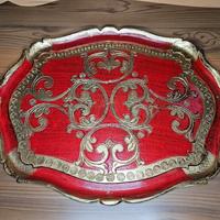 Vassoio vintage italiano fiorentino smerlato ovale