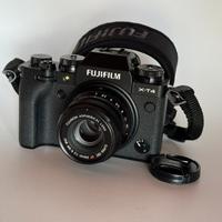 Fujifilm XT-4 + 35 mm F2 + 2 batterie e carica