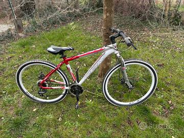 BICI MTB 26” FRENI A DISCO