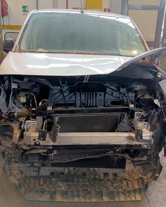 RICAMBI USATI AUTO FIAT Doblo Serie N.D. YH01 Dies
