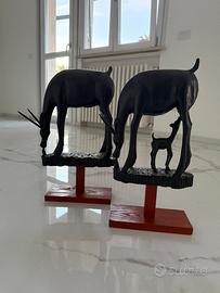 Sculture africane in legno intagliate a mano