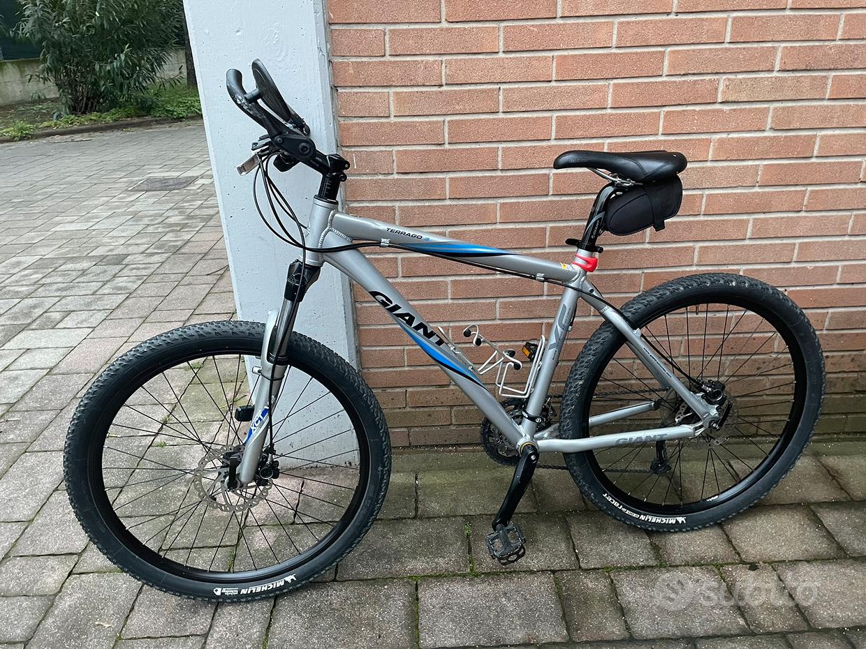 Mountain bike giant 26 Fantastiche offerte di Biciclette