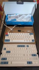 Tastiera Meccanica Geeky GK61 + Keycaps Custom