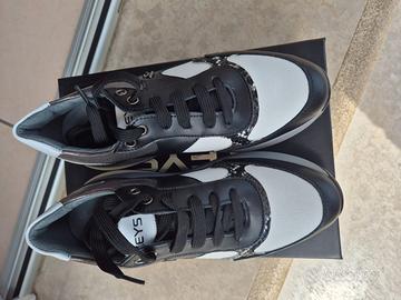 Sneackers Keys n. 38 nuove
