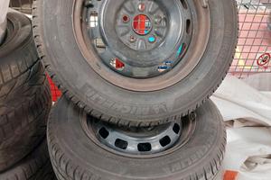 Cerchi in ferro con pneumatici 195/65R14