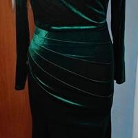 Abito in raso verde, perfetto per gala e capodanno