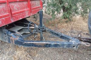 Rimorchio senza documenti con frenatura idraulica