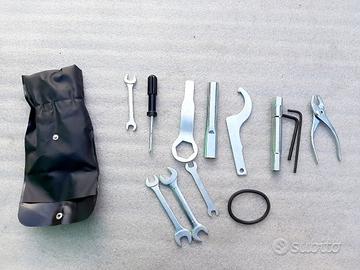 KIT ATTREZZI YAMAHA R1 2007 2008