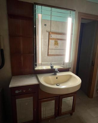 Mobile bagno con specchiera