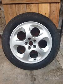 6 ruote complete con cerchio in lega Alfa Romeo 