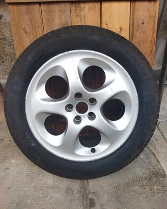 6 ruote complete con cerchio in lega Alfa Romeo 