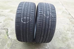 Gomme Auto 235/35/19   91y