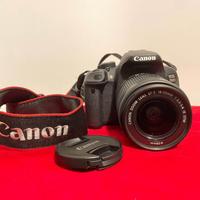 macchina fotografica Reflex Canon EOS 700D