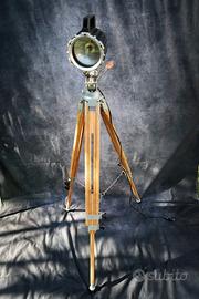 Lampada treppiede vintage 