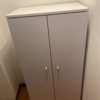 Armadietto / scarpiera bianca con ripiani regolabi