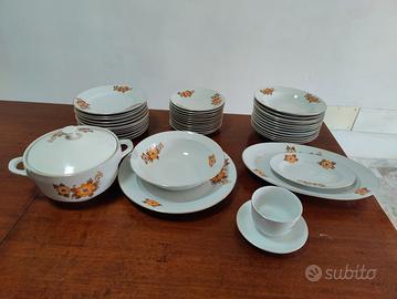 Servizio completo piatti in porcellana