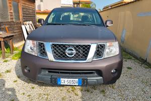 NISSAN NAVARA 