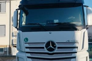 Trattore stradale Mercedes-Benz Actros 450