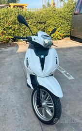 Beverly 300