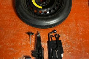 Ruotino di scorta T 135/80 D17 con relativo kit