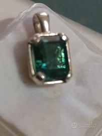 Pendente con Smeraldo 2.19 Zambia Certificato IGI 