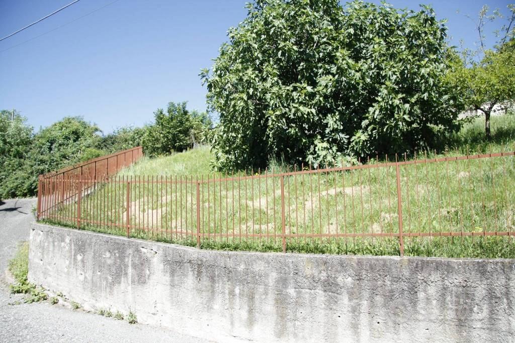Terreno di 1000 m² a Montano Lucino - Vista 3
