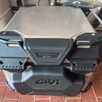 bauletto Givi con piastra e cuscino