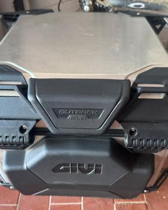 bauletto Givi con piastra e cuscino
