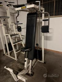 Pectoral machine technogym