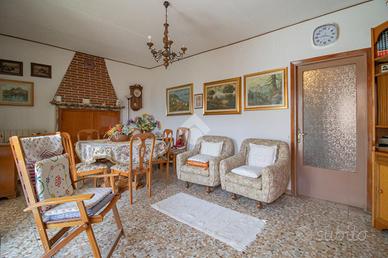 3 LOCALI A BIONE