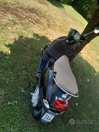 Scooter usato Vespa 50