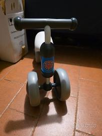 Minibike balance bike