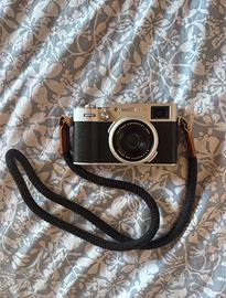 Fujifilm X100VI + scatola originale + caricatore