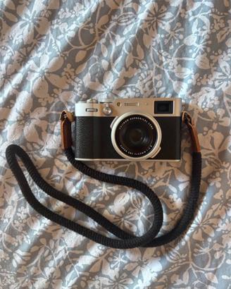 Fujifilm X100VI + scatola originale + caricatore