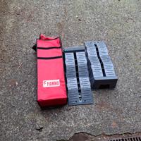 cunei livellatori fiamma per camper con custodia