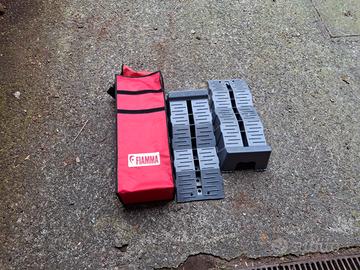 cunei livellatori fiamma per camper con custodia