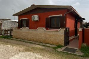 Bungalow in muratura al mare ardea tor san lorenzo