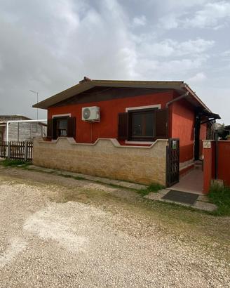 Bungalow in muratura al mare ardea tor san lorenzo