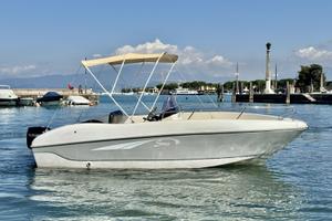 Motoscafo SAVER 19 con Suzuki 40hp