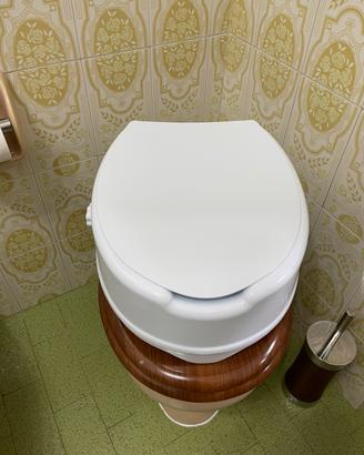 RIALZO PER WC
