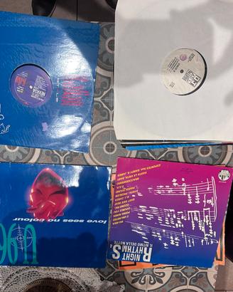 35 Vinili tech house e 90 stock